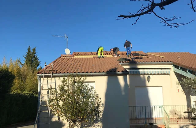 R&eacute;novation de toiture en tuiles en Ard&egrave;che